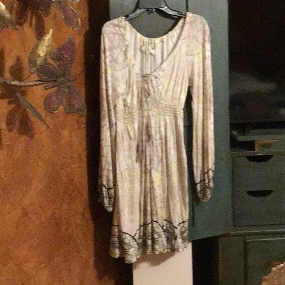 Chelsea & Violet medium dress